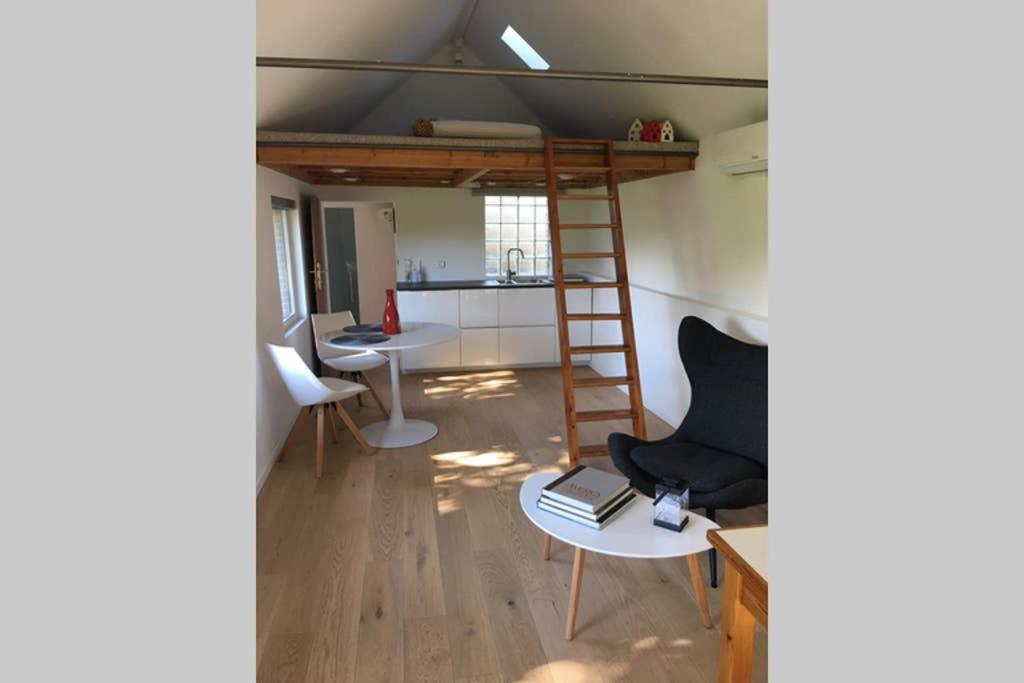 דירות Kruibeke Cozy Studio On A Quaint Farm מראה חיצוני תמונה